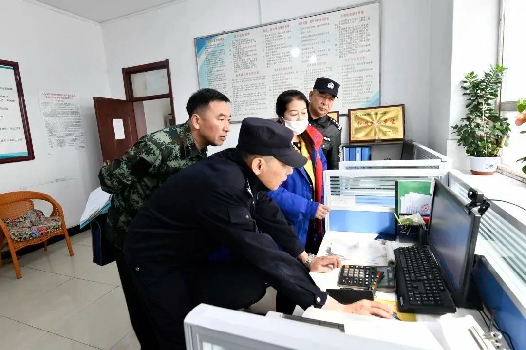 警企同心 并肩作战——韩家园林业局与韩家园公安分局合力筑牢森林防火安全屏障-大兴安岭林业集团公司-关注森林网