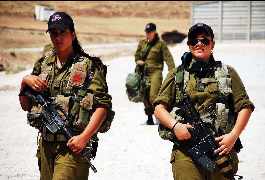 大街上随处可见的以色列军人