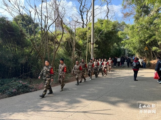 （采訪傳編輯）春節(jié)我在崗 堅(jiān)守一線，是他們最深的年味 (11).jpg