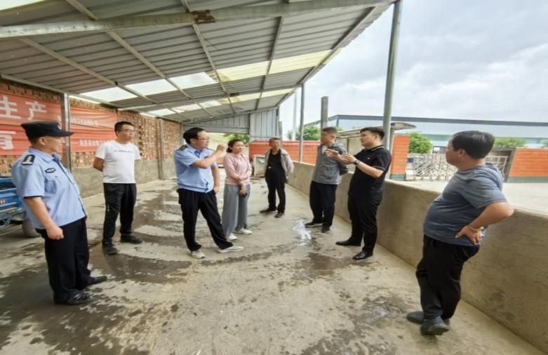 对中心城区农贸市场、餐饮企业、快递物流、客运、古玩、屠宰等场所，针对出售、购买、利用、食用、运输、携带野生动物及其制品的违法行为进行全面检查。