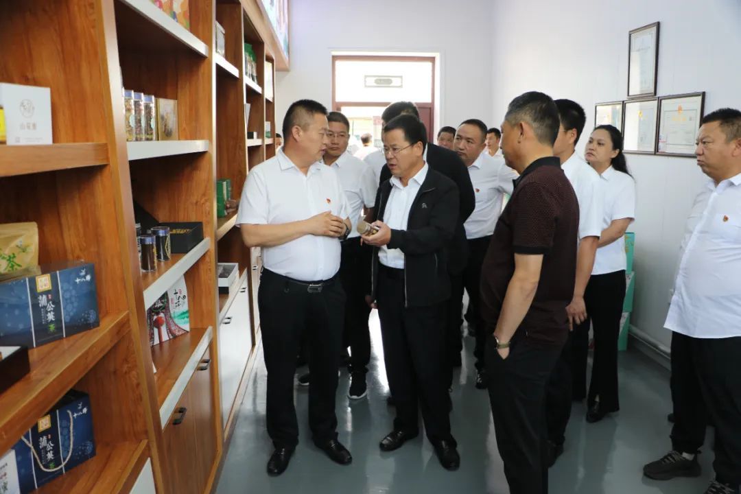 深入交流强合作 强化沟通促发展——韩家园林业局参观组深入十八站林业局参观交流 - 关注森林