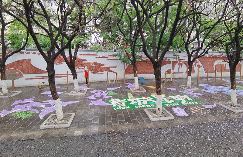  “一路生花” 夢幻空間。