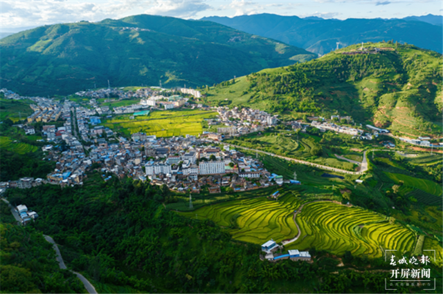 （采访传编辑 有视频）想去哀牢山？快来认识一下这座哀牢山中的 “宝藏”小镇.png