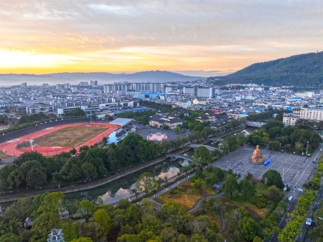 騰沖朝霞航拍20250106劉正凡攝 (13).JPG