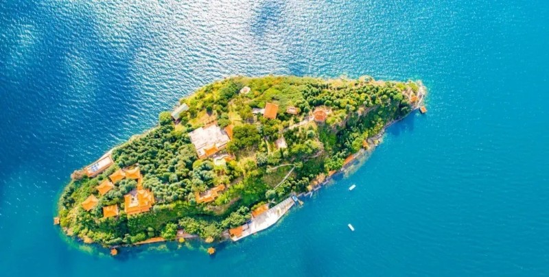 撫仙湖孤山島。徐萬林 攝