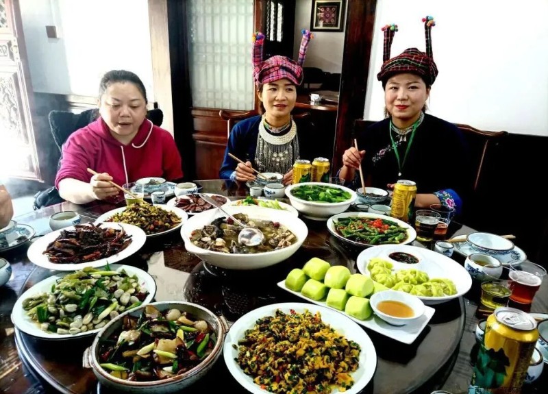 石斛養(yǎng)生宴 蘭天明 攝.jpg