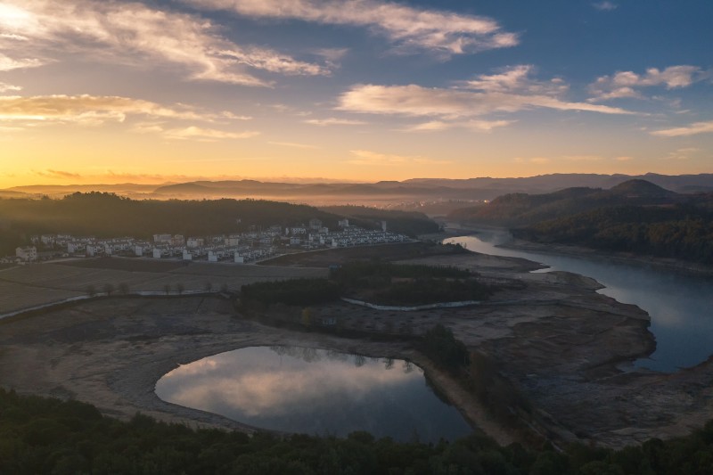 瀟湘水庫晨曦。