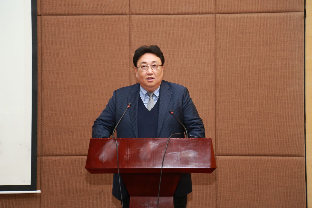深圳市人大常委会副主任、深圳市科学技术协会主席蒋宇扬致辞