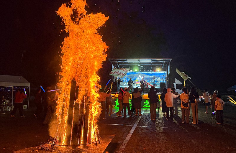 篝火晚會(2025年10月6日拍攝)