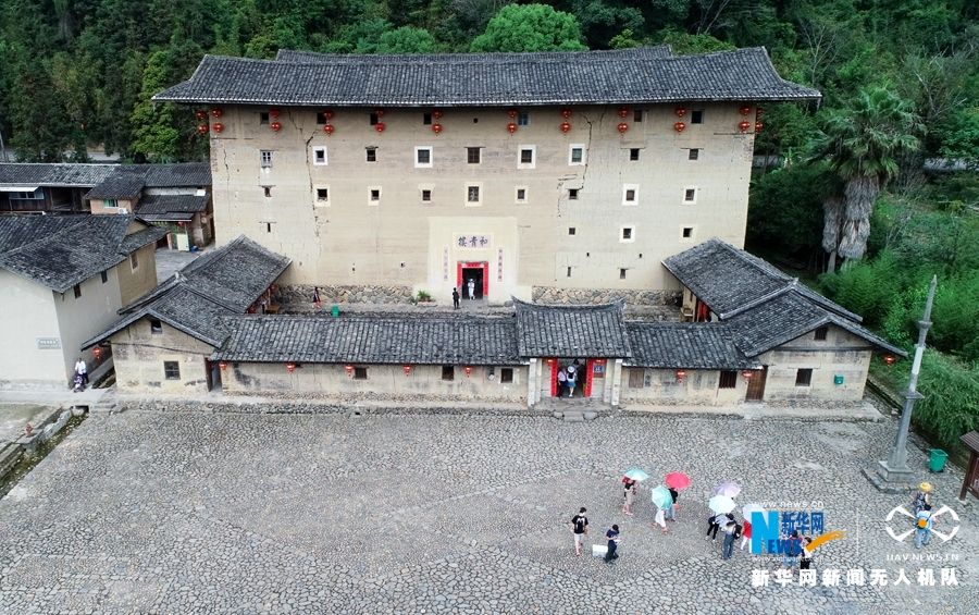 【"飞阅"中国】福建南靖:土楼申遗成功十年 景区村民"鼓了腰包"【新华