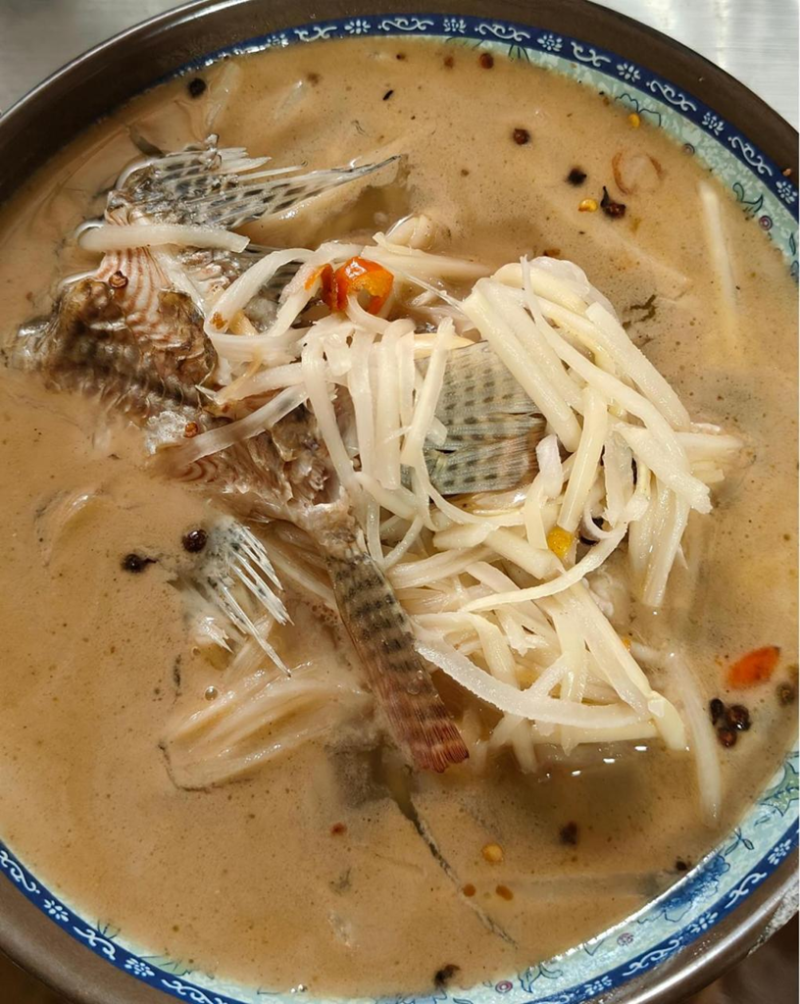 酸筍煮魚