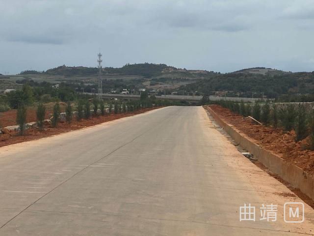 马龙:旧县街道全面加快"美丽公路"建设