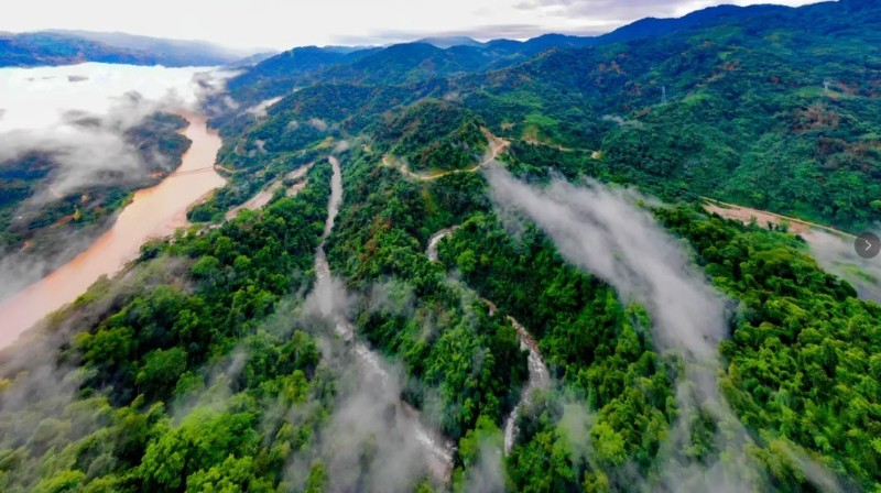 石梯村 郑山河 尹以沛 摄