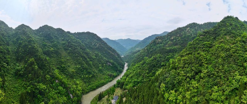 赤水河威信段。蘭波 攝
