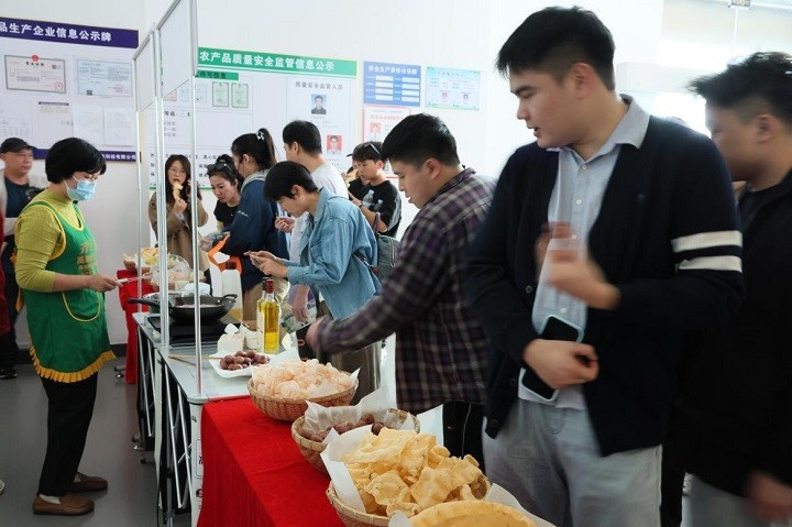 【全程回顾】2025中国南酸枣之乡旅游文化音乐节&齐云山登山节圆满收官 03.jpg