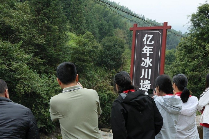 【全程回顾】2025中国南酸枣之乡旅游文化音乐节&齐云山登山节圆满收官 28.jpg