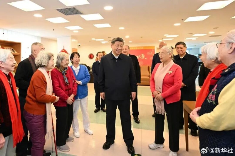 习近平春节前夕在北京看望慰问基层干部群众 - 关注森林