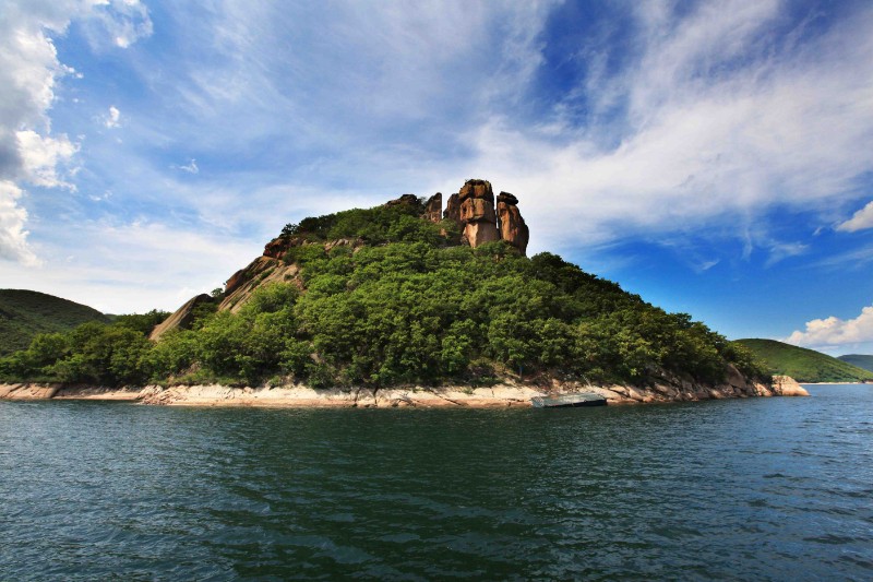 莲花湖鹰嘴峰