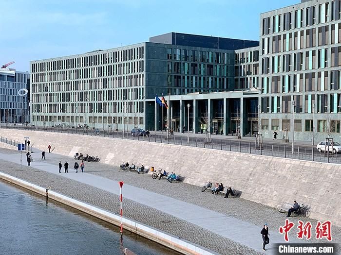 變異病毒或改變美疫情軌跡 歐洲出現反防疫示威