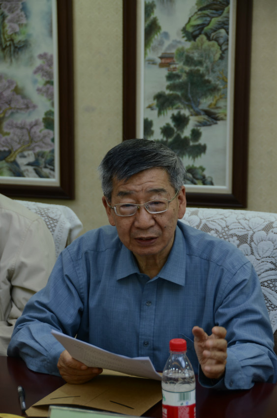 原国家环保局副局长张坤民发言