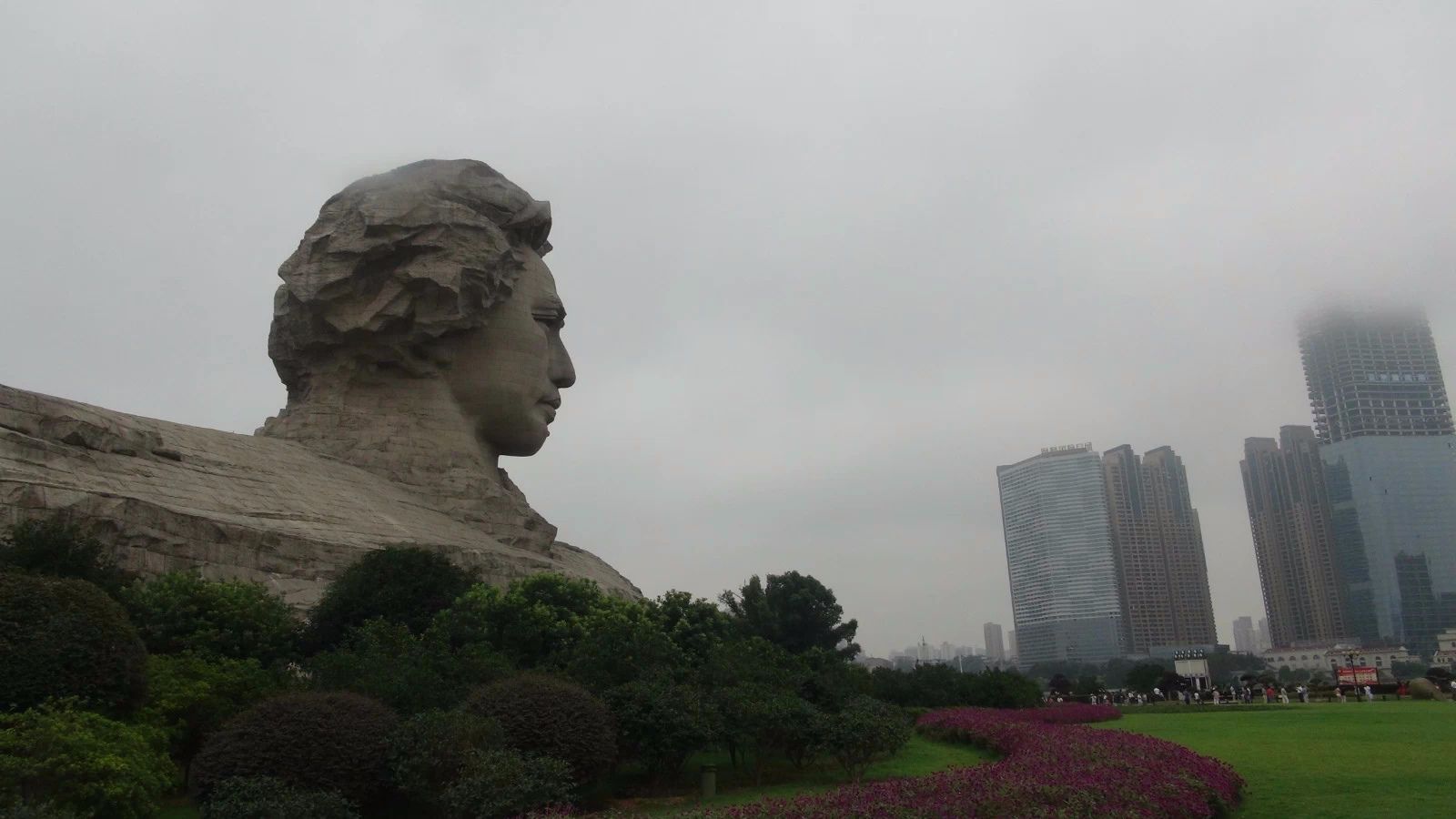 日月峡美景随行----长沙橘子洲头