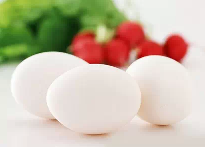 白皮鸡蛋更有营养?