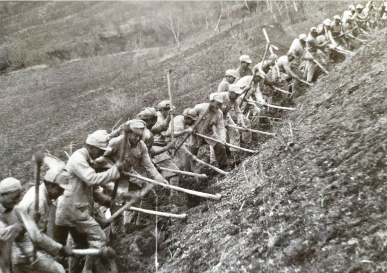 追寻丨父亲最珍贵的遗产是一本本工作笔记