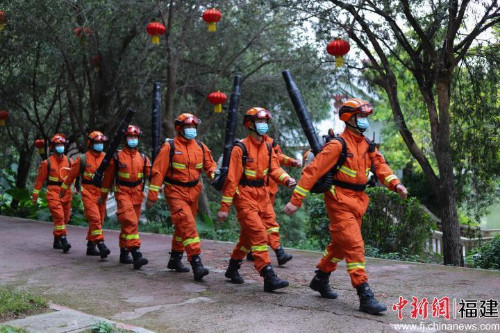 森林巡护人员制服图片