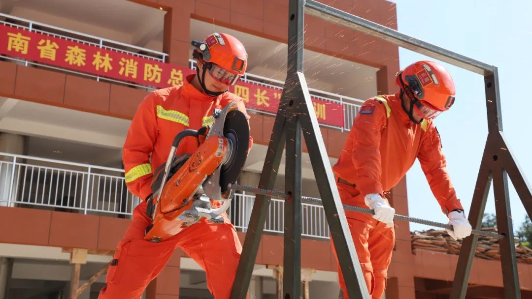 四级指挥员同训同练云南省森林消防总队举办四长集训着力提升指挥员