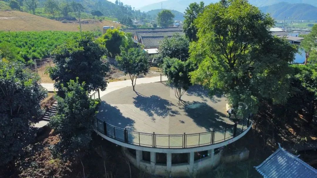 大理鹤庆黄坪镇龙泉村:绿美村庄铺就幸福底色