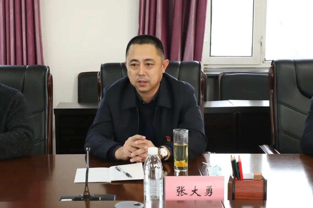 加林和音精诚服务合作共赢加格达奇林业局与大兴安岭职业学院召开战略
