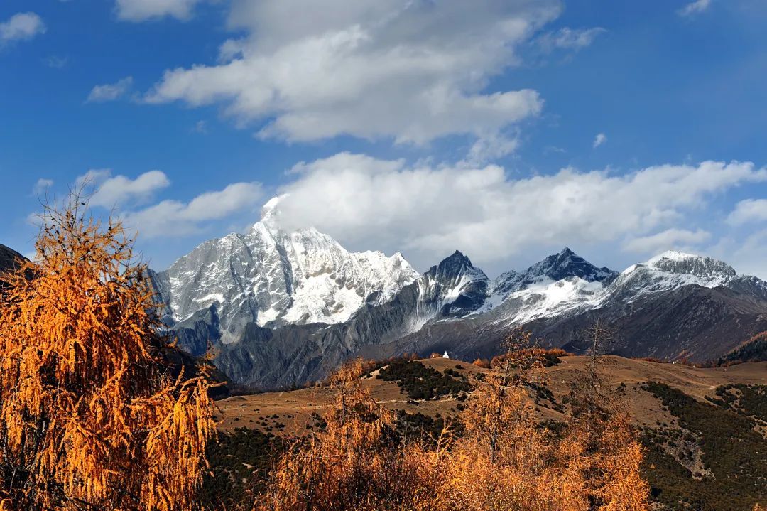 一會三創四姑娘山一年四季皆美景