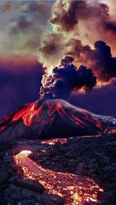 火山喷发太壮观了