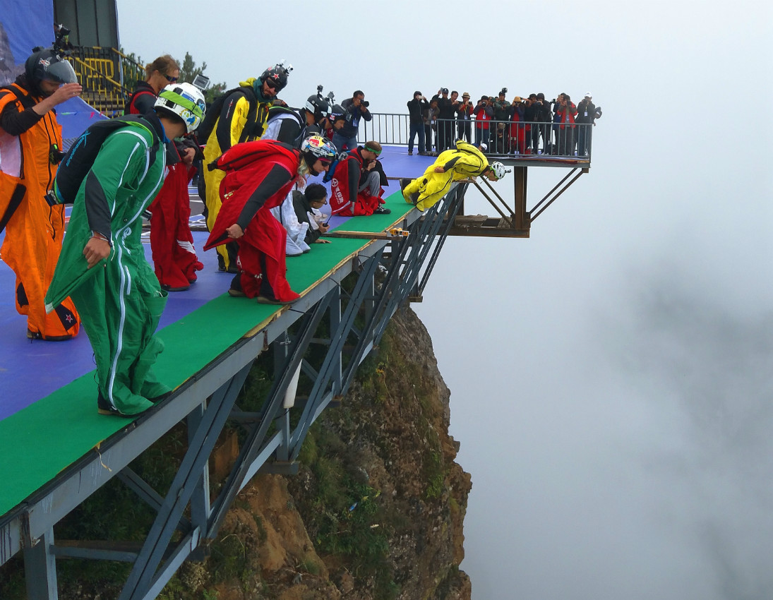 "2016wings for love爱心飞翼"中国昭通大山包国际翼装飞行世界杯赛总
