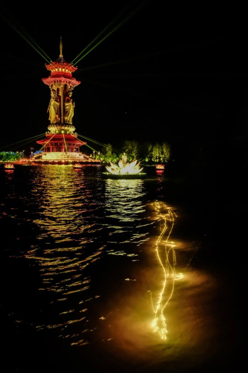 溱湖夜景图片
