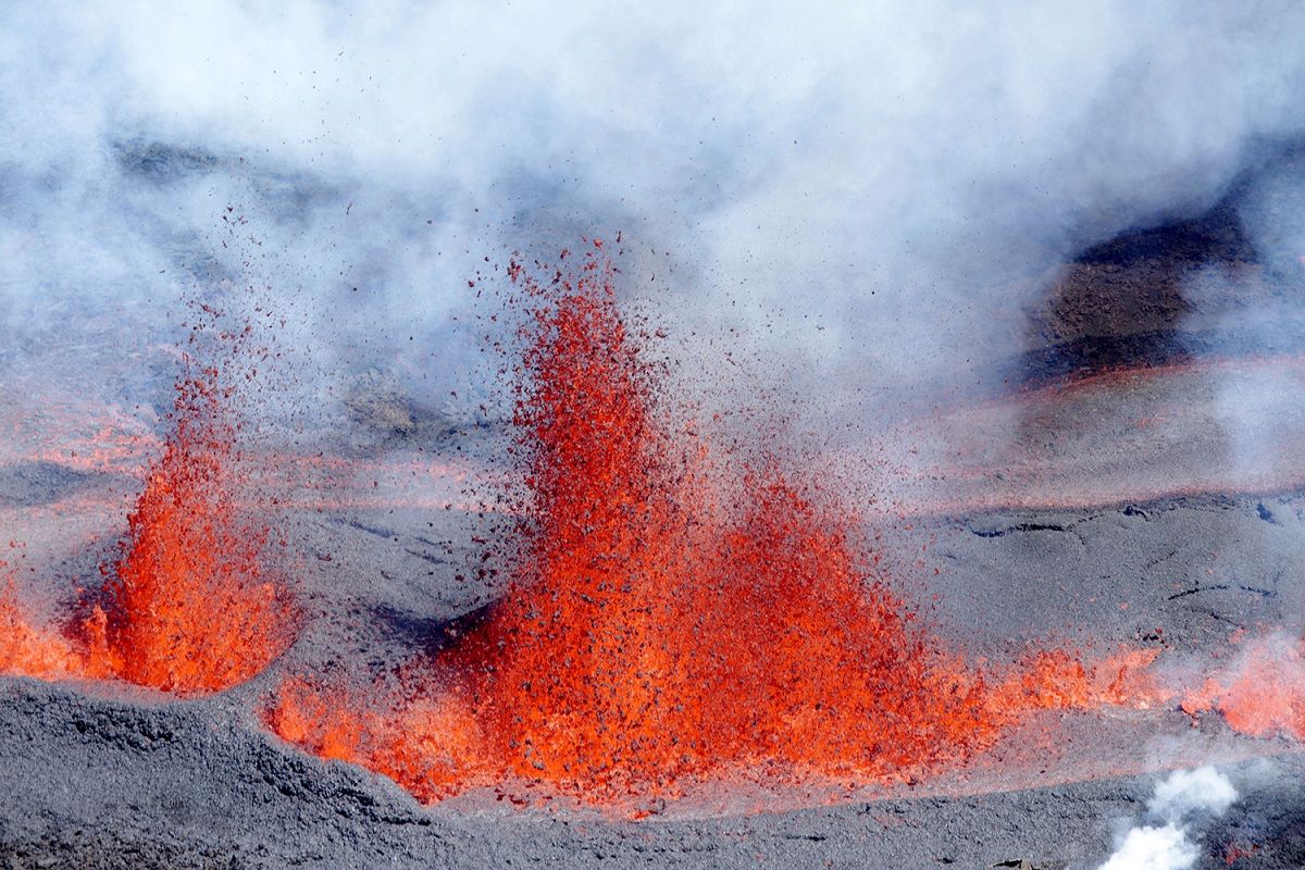 毒火山 毒气图片