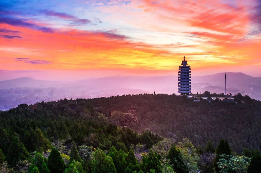 石海齊長城景點:鳳凰山景區中有