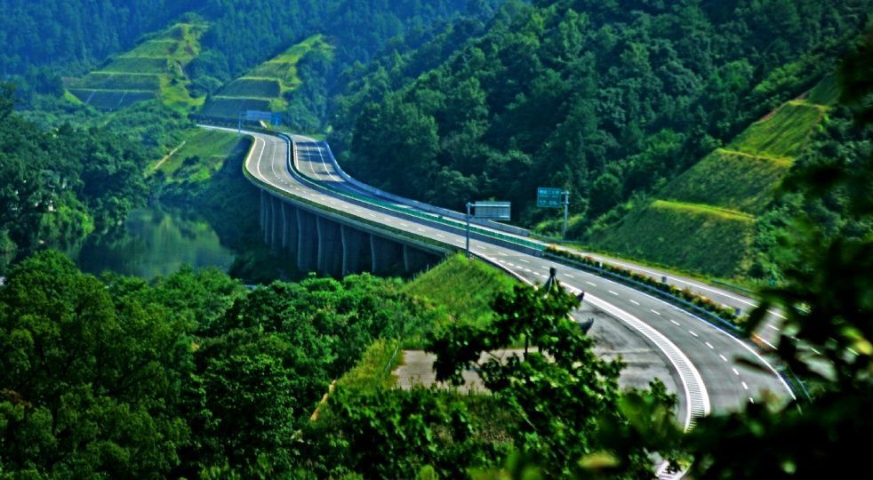 新华社景婺黄常高速一路好风景